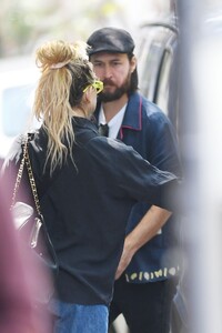 kate-hudson-and-danny-fujikawa-out-in-new-york-05-11-2023-4.jpg