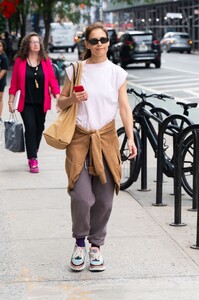 katie-holmes-out-and-about-in-new-york-06-26-2023-1.jpg