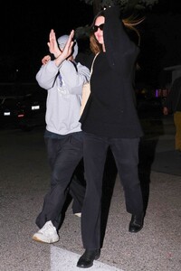 kendall-jenner-justin-bieber-and-jaden-smith-out-for-dinner-in-beverly-hills-06-02-2023-6.jpg