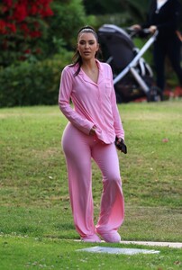 kim-kardashian-out-for-a-barbie-themed-pajama-birthday-party-in-beverly-hills-06-14-2023-1.jpg