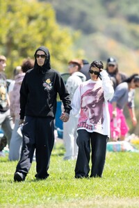 kourtney-kardashian-and-travis-barker-at-a-memorial-service-for-travis-best-friend-in-calabasas-06-05-2023-1.jpg