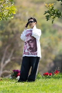 kourtney-kardashian-and-travis-barker-at-a-memorial-service-for-travis-best-friend-in-calabasas-06-05-2023-2.jpg