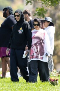 kourtney-kardashian-and-travis-barker-at-a-memorial-service-for-travis-best-friend-in-calabasas-06-05-2023-6.jpg