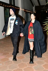 kourtney-kardashian-and-travis-barker-leaves-taverna-tony-in-malibu-06-02-2023-2.jpg