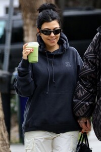 kourtney-kardashian-and-travis-barker-out-in-west-hollywood-05-31-2023-1.jpg