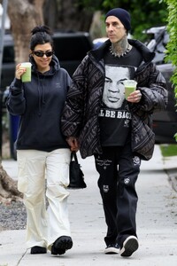 kourtney-kardashian-and-travis-barker-out-in-west-hollywood-05-31-2023-3.jpg