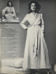 lingerie_05.thumb.jpg.ea4862d618b8a28c380f0ae41c447750.jpg