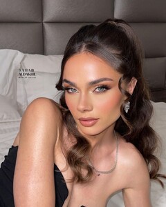 makeupbysahab1_355618522_6348395185275556_6283763654207709229_n.jpg