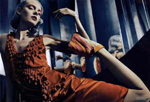 nimue-numero-122_(4).thumb.jpg.074bb06c27699367411b4b19568f87f7.jpg