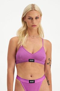 organics-ribbed-triangle-wtgd-ley.jpg