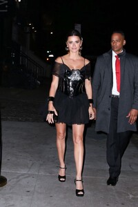 penelope-cruz-arrives-at-met-gala-after-party-at-zero-bond-in-new-york-05-01-2023-3.jpg