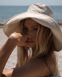 shoptanlines_350783455_266161035936632_1702819762221424631_n.jpg
