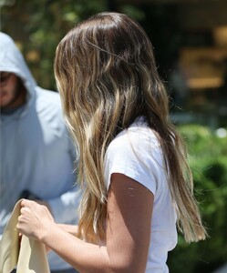 sofia-richie-out-and-about-in-los-angeles-06-08-2023-0.jpg