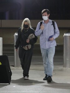 tori-spelling-at-lax-airport-in-los-angeles-02-13-2022-1.jpg