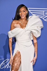 winnie-harlow-at-29th-annual-amfar-gala-in-cannes-05-25-2023-6.jpg