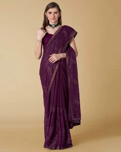-1117Wx1400H-466049956-wine-MODEL2.webp
