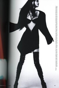 00009-the-attico-fall-2022-ready-to-wear-details-credit-brand.thumb.jpg.1e8e2b914a563f823ebe2b5ba08f2a46.jpg