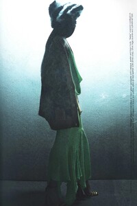 00020-the-attico-fall-2022-ready-to-wear-details-credit-brand.thumb.jpg.1c68433da445e5f890f0fb9b56431b45.jpg