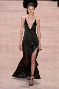 00031-saint-laurent-fall-2022-ready-to-wear-paris-credit-gorunway.thumb.jpg.f85144dac0d5b54d7a3130d0411e1ba9.jpg