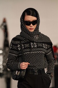00033-ralph-lauren-fall-2022-ready-to-wear-details-credit-brand.thumb.jpg.8794e64acafcbb43e62a6519cc7bc84c.jpg