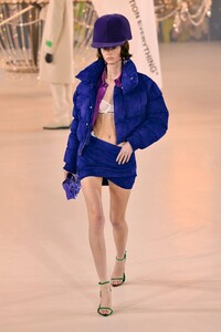 00039-off-white-fall-2022-ready-to-wear-paris-credit-gorunway.thumb.jpg.9b7eccde8b4a91d11661846a47a80fdd.jpg