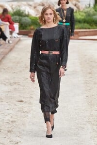 00066-chanel-resort-2023-monaco-credit-gorunway.thumb.jpg.17df9fd232d6980834d7dd05637e90e4.jpg