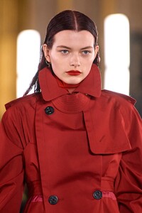 00078-sacai-fall-2022-ready-to-wear-details-paris-credit-gorunway.thumb.jpg.8c73498d582131f937519c9a12c6c68b.jpg