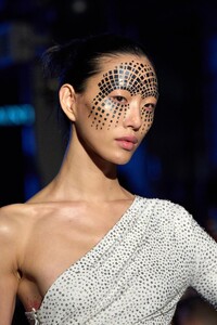 00095-vogue-world-fall-2022-details-credit-gorunway.thumb.jpg.441d7a681e9a4229fd1b1ee7e7e2d7a8.jpg