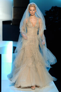 04724_20040122_Paris_ElieSaab_01_122_447lo.jpg