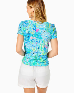 1014402093_CarolineKelley-LillyPulitzer2023EttaV-NeckTop(BaysideBlueLillyLovesTexas)UHQ2.thumb.jpg.dd35541df4f350cb1bd7f5d07e538df6.jpg