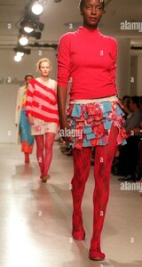 1023316183_RoyalCollageofArtSS2001.thumb.jpg.3c945c61bb8d93431abffd478aba6213.jpg