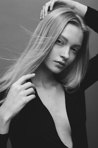 Nikita Lauffer large-1624870193-14522918abfb5f5ca03dea794c42af43.jpg