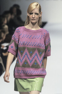 1057077639_Sportmax1999WomenRTW105.thumb.jpg.3524c686c977e6748d3756883584ff2e.jpg