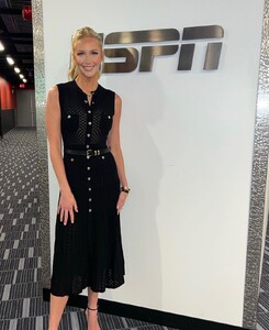 1134813860_TheSunU.S_2023_06.30gorgeous-sportscenter-host-ashley-brewer-828291877-1.thumb.jpg.e37cc43e7e2954c3683107c9c36f88be.jpg