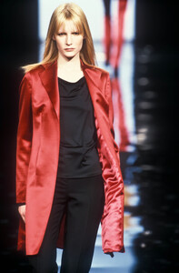 1270003852_Byblos1997WomenRTW54.thumb.jpg.47a75dbb44ce4988d52a3e8d20af9104.jpg