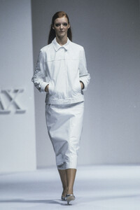 1271968431_Sportmax1999WomenRTW135.thumb.jpg.bdf3194be1503bb0cd34b125b273dd37.jpg