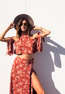 1354864720_AlessandraAmbrosio-TheCoveteur2016_11.01GuidetoLosAngeles25376358.thumb.jpg.a793c303a72dd4a6aba41c52d0d91e99.jpg