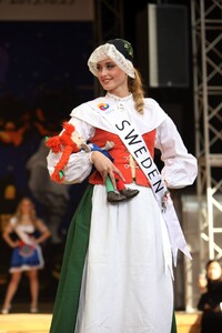 137974405_MoaMadickenberg10.thumb.jpg.6904a9fa69410aeb8457c0f19efb4835.jpg