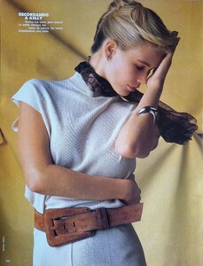 ELLE Spain June 1989 by Michel Perez (2).jpg