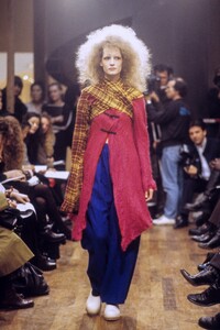 1465412959_JunyaWatanabe1994WomenRTW81.thumb.jpg.413d2c2c2702baa132683cc841fbea4b.jpg