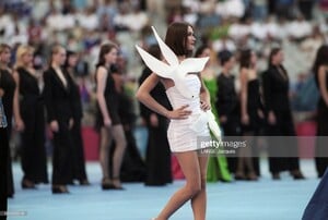 ysl - stade 1998 - CarlaBruni-1.jpg