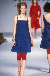 1558041717_AnnaMolinari1997WomenRTW14.thumb.jpg.f9ec9488178eaddadddcbb2daefa1da7.jpg