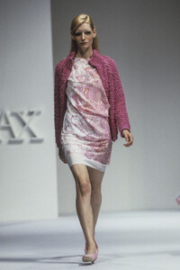 1628815274_Sportmax1999WomenRTW96.thumb.jpg.6aa5971ad82bdffa914e4667677436e9.jpg