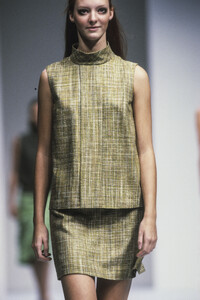 1698596063_Sportmax1999WomenRTW40.thumb.jpg.c4b61568184e920160354372d8b19867.jpg