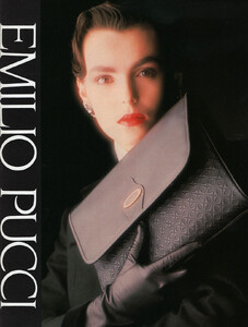 1731761647_Elle(IT)1988-8EMILIOPUCCI-(RQ).thumb.jpg.65fd31b8ff12a53202f499831aa21e53.jpg
