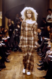 1776778863_JunyaWatanabe1994WomenRTW55.thumb.jpg.54f9624692d86f5477d0ae6dd35d46b7.jpg