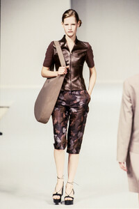 1812914612_Trussardi1997WomenRTW62.thumb.jpg.f126f0535d5bf2f89643075deb414ea9.jpg