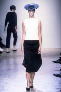 1999691820_Callaghan1999WomenRTW49.thumb.jpg.aee77a71aa8b07df753be1518a7d5c8b.jpg