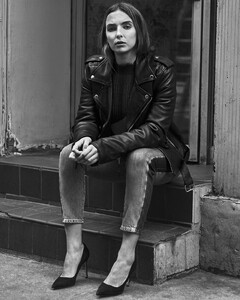 2017MonroweMagazine-0005.jpg