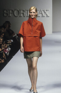 2089763247_Sportmax1999WomenRTW55.thumb.jpg.5696efcd3761012b2d23c90f094e1ddd.jpg